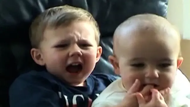 Video Viral 'Charlie Bit My Finger' Akan Dihapus dari YouTube, Sudah  Terjual Rp 10,8 Miliar