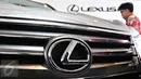 Sejak hadir pertama kali di Indonesia pada 2008, Lexus LX 570 memberi kontribusi yang cukup besar dalam penjualan mobi Lexus di Indonesia, khususnya di segmen premium sport utility vehicle (SUV), Jakarta, Selasa (1/3/2016).(Liputan6.com/Immanuel Antonius)