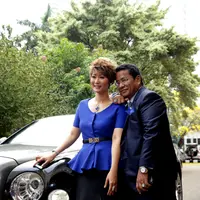 Foto Inul Daratista dan Hotman Paris melaporkan Andar Situmorang (Andy Masela/bintang.com)