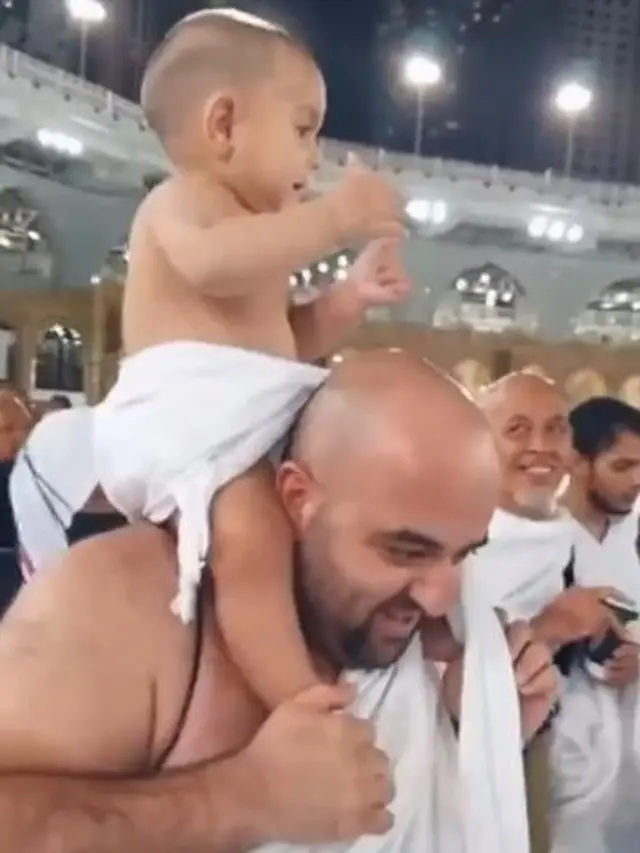 Viral Anak Kecil Serukan Kalimat Talbiyah Depan Kakbah, Bikin Haru