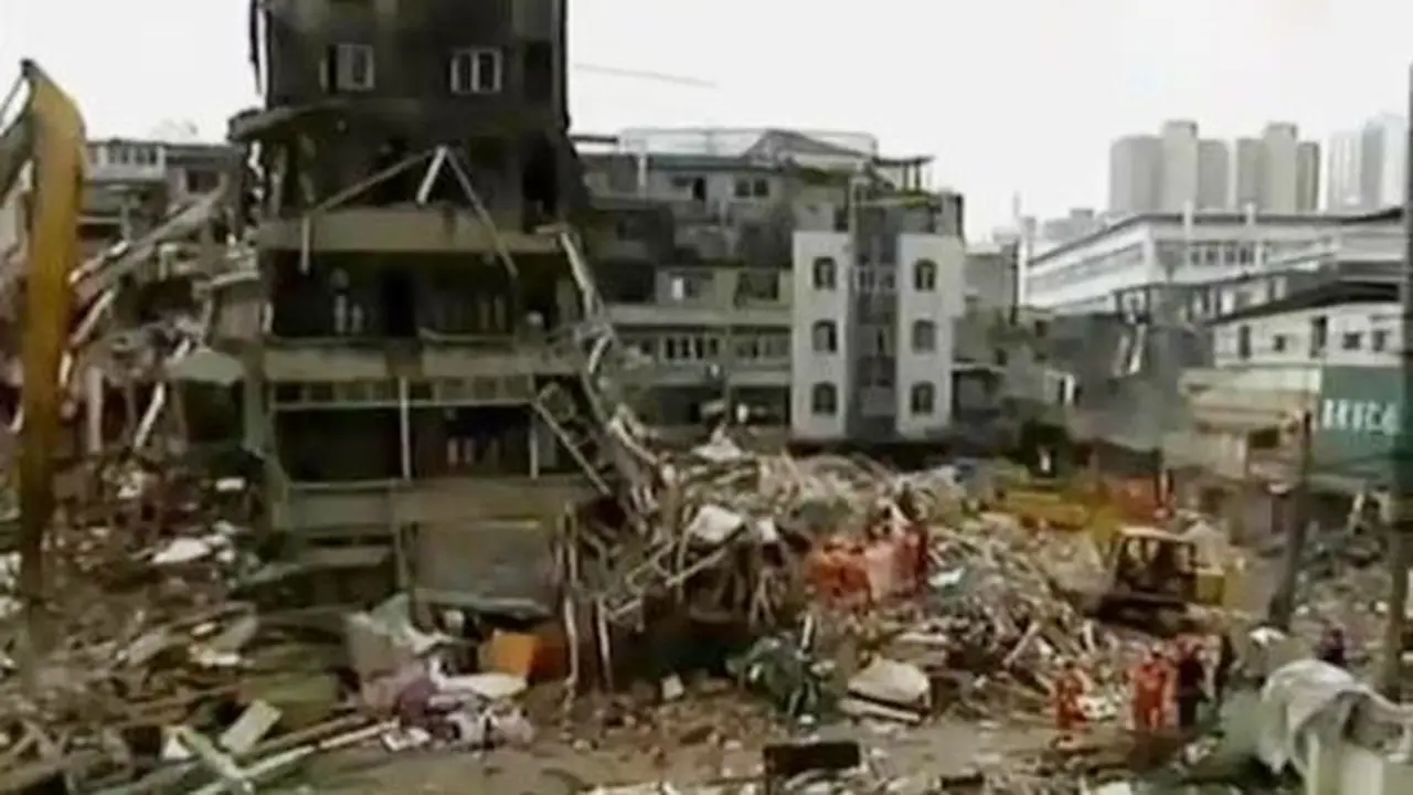 8 Warga China Tewas Tertimpa Apartemen Ambruk