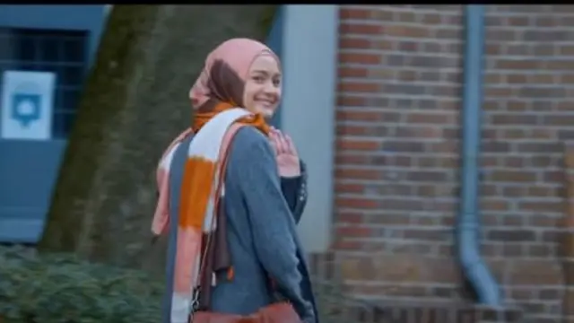 Hijab bermotif