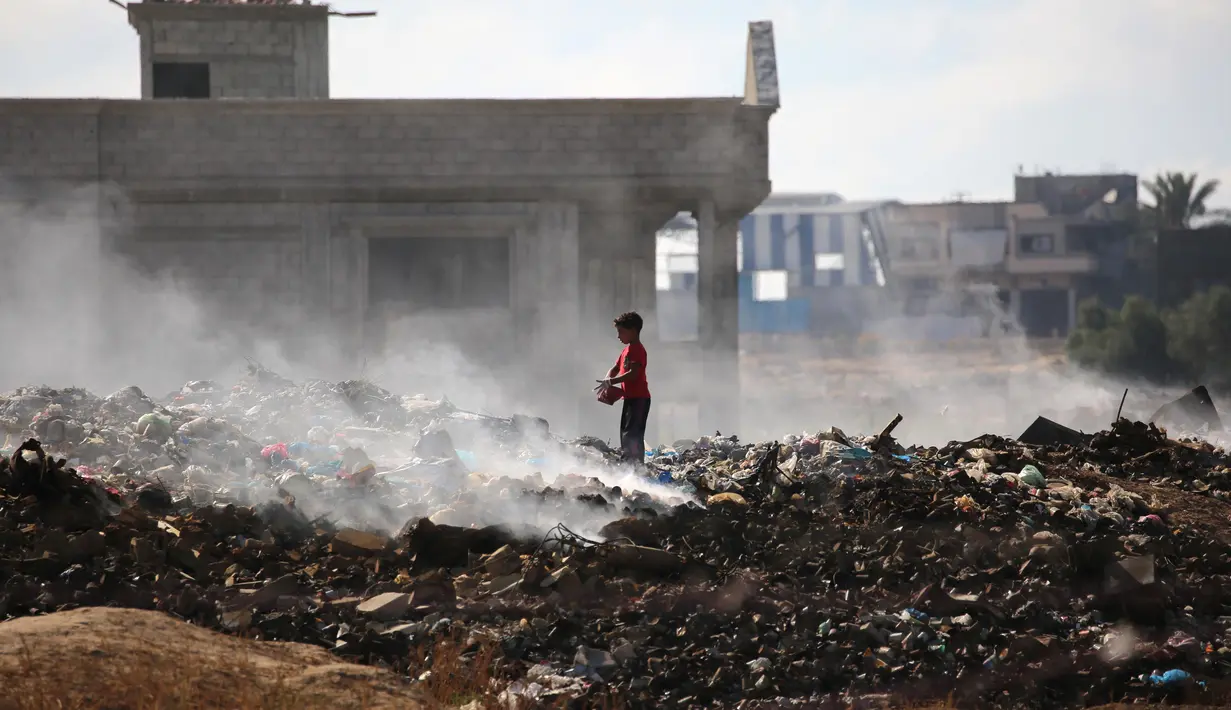 Dalam pernyataannya, pada 4 Juni 2025, Abu Khalaf mengatakan anak-anak menghadapi tantangan besar di tengah perang yang terus berlangsung. (Eyad BABA/AFP)