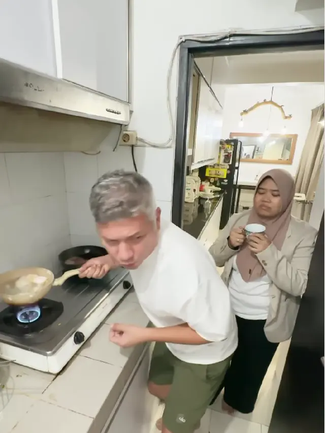 Potret Dapur Rumah Gading Marten