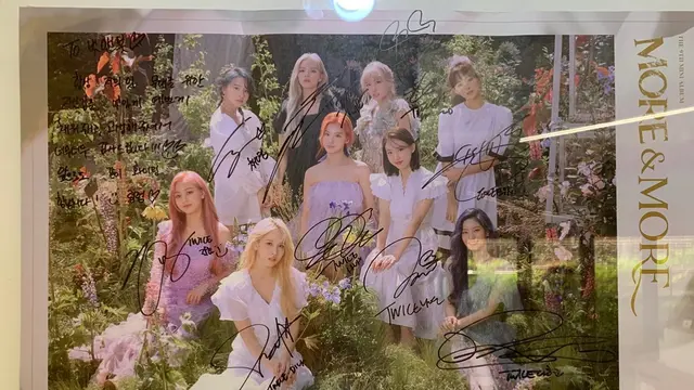 Twice/dok. Instagram @bit.boot