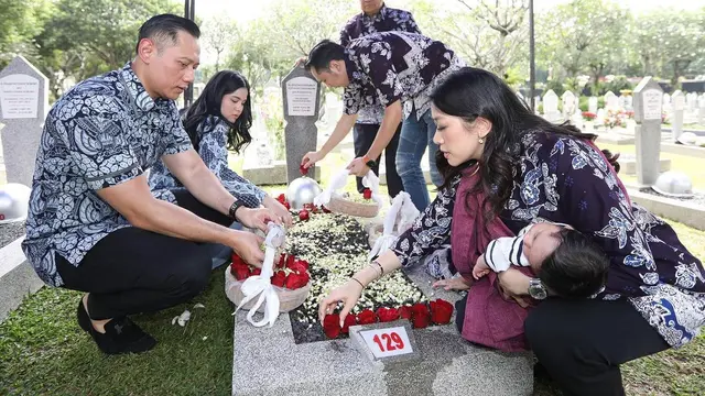 6 Momen SBY Ziarah Ke Makam Ani Yudhoyono di Hari Ultah, Tradisi Sejak 4 Tahun Lalu
