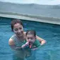 Baby Issa Berenang (YouTube Nikita Willy Official)