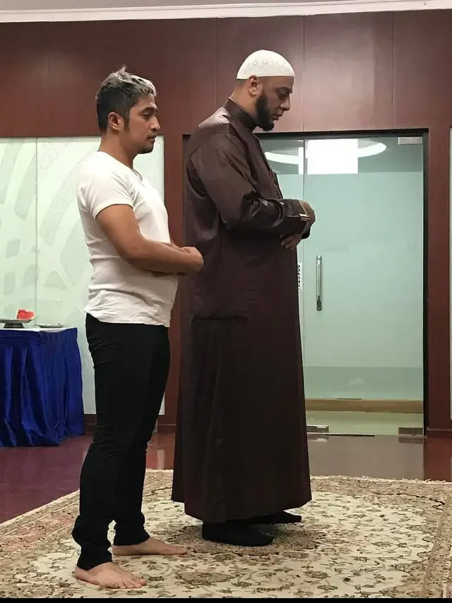 Punya Hubungan Dekat, Ini 7 Poret Kenangan Irfan Hakim dan Syekh Ali Jaber