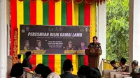 Kepala Kejati Riau Akmal Abbas saat meresmikan bilik damai di Lembaga Adat Melayu Riau. (Liputan6.com/M Syukur)