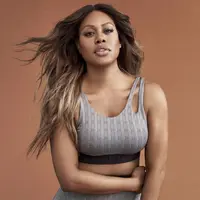 Laverne Cox mengambil gaya fashion paling berisiko dengan korset transparan dan boots berwarna nude  (Foto: Instagram @lavernecox)