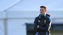 Pelatih Argentina, Lionel Scaloni memimpin latihan Timnas Argentina menjelang laga kualifikasi Piala Dunia 2026 zona CONMEBOL melawan Chile di Ezeiza, Buenos Aires, Selasa (03/09/2024). (AFP/Juan Mabromata)