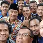 Menpora Berfoto Bersama Tim Basket Emtek (Istimewa)