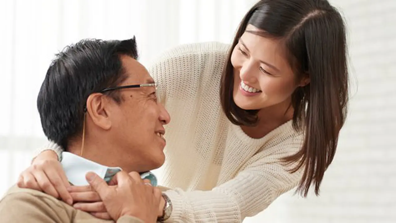 Ayah sumber kekuatanku./Copyright shutterstock.com