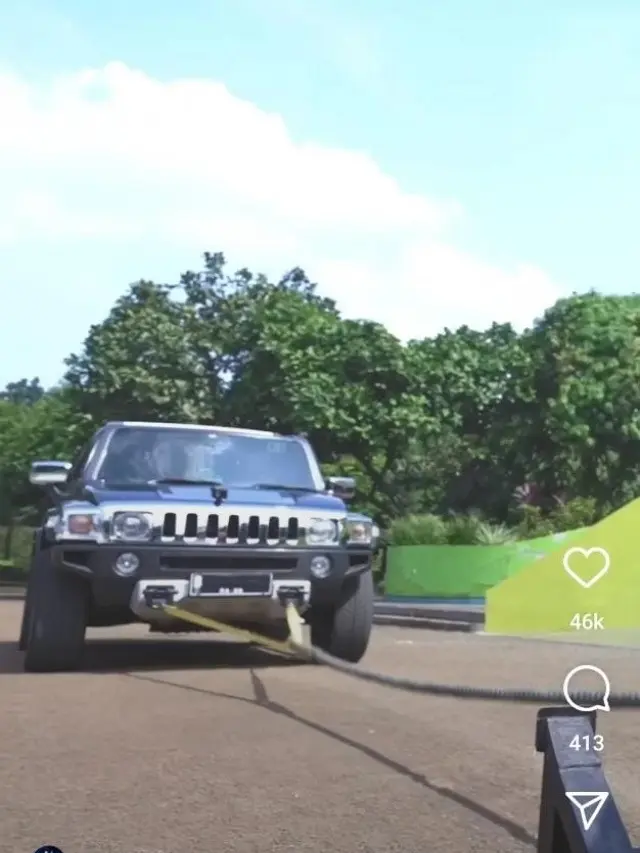 Punya Badan Kekar, Ini 6 Momen Azka Corbuzier Tarik Truk Hingga Jeep