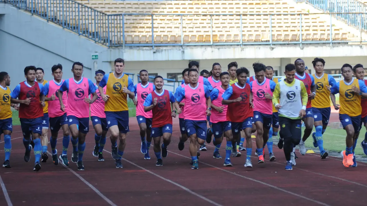 Sesi latihan Persib Bandung