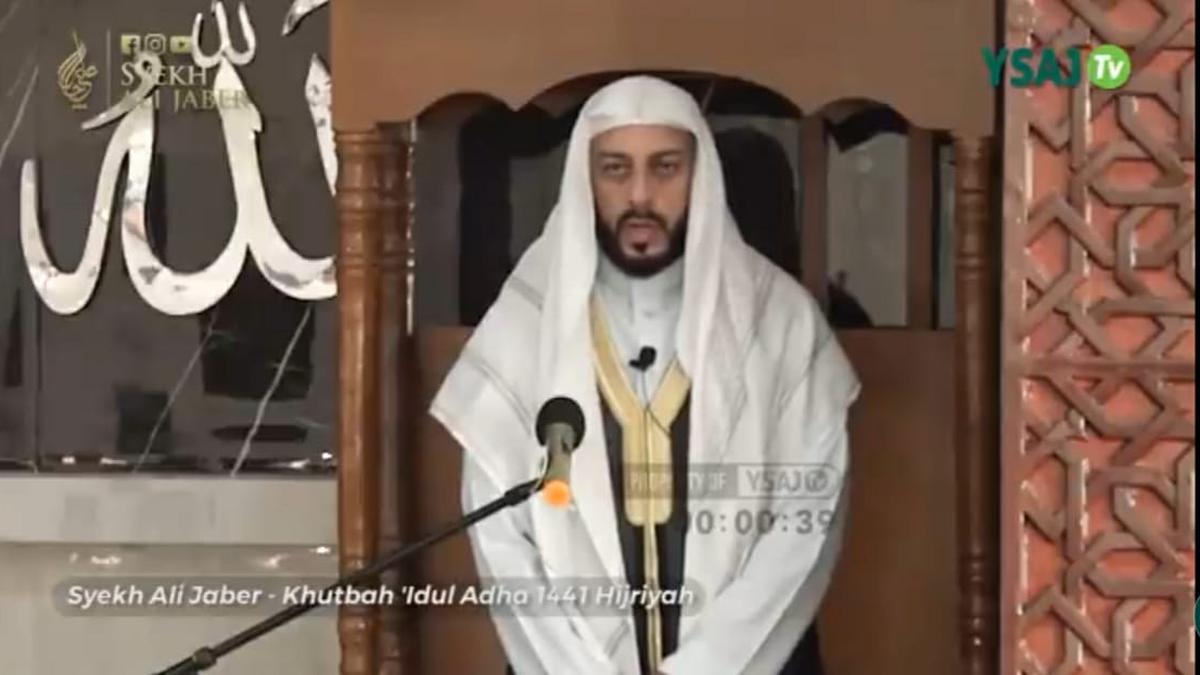 Benarkah Sholat Tahajud Harus Tidur Dulu? Simak Kata Syekh Ali Jaber
