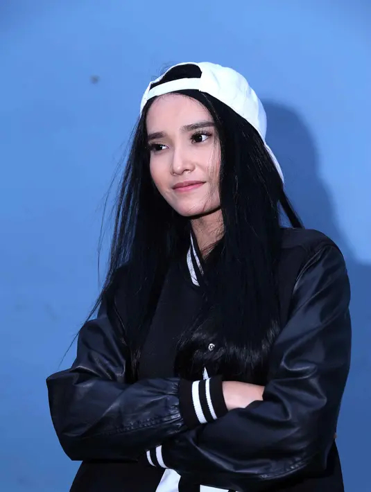 Sinopsis pada cerita ‘My Idiot Brother’ ternyata sama pada kehidupan Adilla Fitri. (Nurwahyunan/Bintang.com)