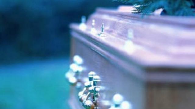 Tutup Peti Mati Kuno Mesir Berusia 2.500 Tahun Dilelang