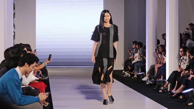 Aksi desainer muda di Runway Hits Fashion Nation 2018