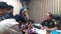 Kepala Seksi Penerangan Hukum Kejati Sulsel, Salahuddin mengatakan kasus dugaan korupsi pengadaan 1 juta bibit kopi di Kabupaten Mamasa baru menetapkan seorang tersangka (Liputan6.com/ Eka Hakim)