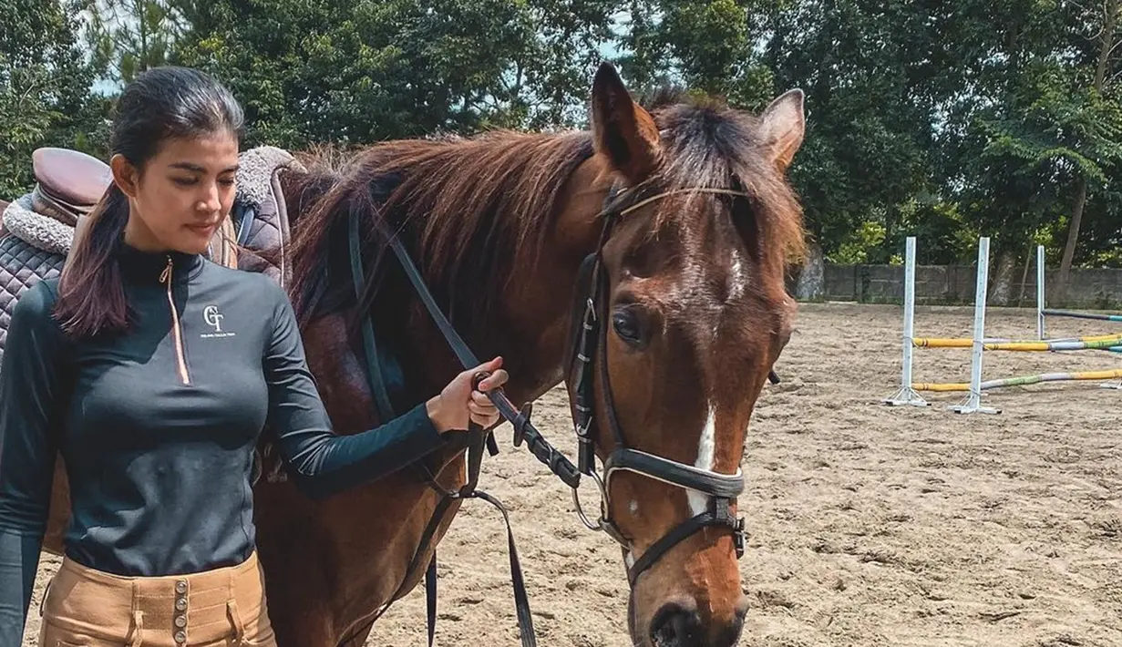 Potret Raya Kohandi Tekuni Olahraga Berkuda, Ikut Ajang Kejuaraan ...