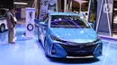 Mobil listrik Toyota yang dipamerkan pada ajang pameran Gaikindo Indonesia International Auto Show (GIIAS) 2021 di ICE BSD, Tangerang, Banten, Senin (15/11/2021). Para produsen otomotif berlomba menampilkan ragam mobil listrik untuk disajikan kepada para pelanggan. (Liputan6.com/Angga Yuniar)