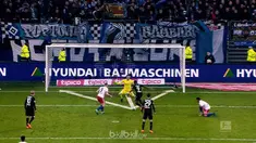 Berita video salah satu aksi Leon Bailey pada Bundesliga 2017-2018 yang mengangumkan. This video presented by BallBall.
