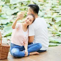 ilustrasi pasangan cinta/SeventyFour/Shutterstock