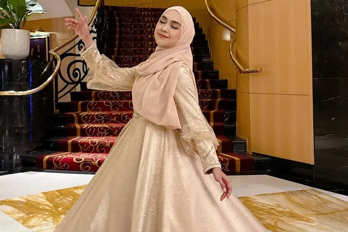 Potret Ria Ricis Jadi Bridesmaid di Pernikahan Sarah Keihl, Ceria Ditemani Moana