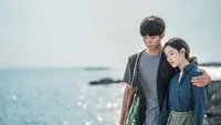 IU Bermain Peran Ganda di Drama WHEN LIFE GIVES YOU TANGERINES. (instagram/netflixkr)