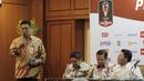 Kadispora DKI Jakarta, Ratiyono, saat konferensi pers jelang laga final Piala Presiden 2018 di Hotel Sultan, Jakarta, Kamis (15/2/2018). Final dan semifinal Piala Presiden 2018 akan digelar di SUGBK Jakarta. (Bola.com/M Iqbal Ichsan)
