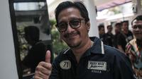Komedian Andre Taulany mengunjungi pelawak Tri Retno Prayudati alias Nunung Srimulat di Rumah Tahanan Narkoba Mapolda Metro Jaya, Jakarta, Kamis (25/7/2019). Nunung Srimulat ditangkap pihak kepolisian pada 19 Juli lalu bersama suaminya, July Jan Sambiran di kediamannya. (Liputan6.com/Faizal Fanani)