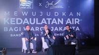 Direktur Teknik Perumda PAM Jaya Untung Suryadi mengatakan kondisi pipa di Jakarta sepanjang 12 ribu kilometer (km) yang tertanam sejak 1992 itu saat ini mempunyai tingkat kebocoran sebesar 46 persen.(Foto:Liputan6/Winda Nelfira)