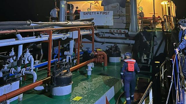 Kapal Tanker Pembawa BBM