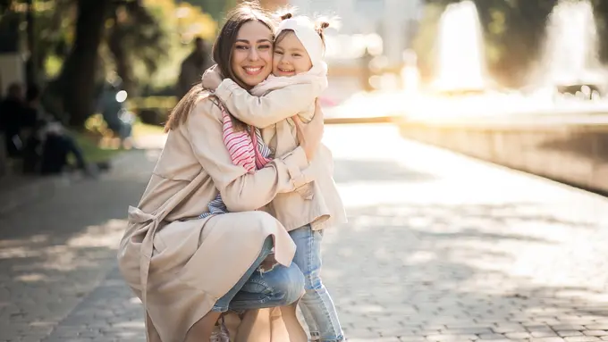 wanita desember ibu anak tidak pemalu
