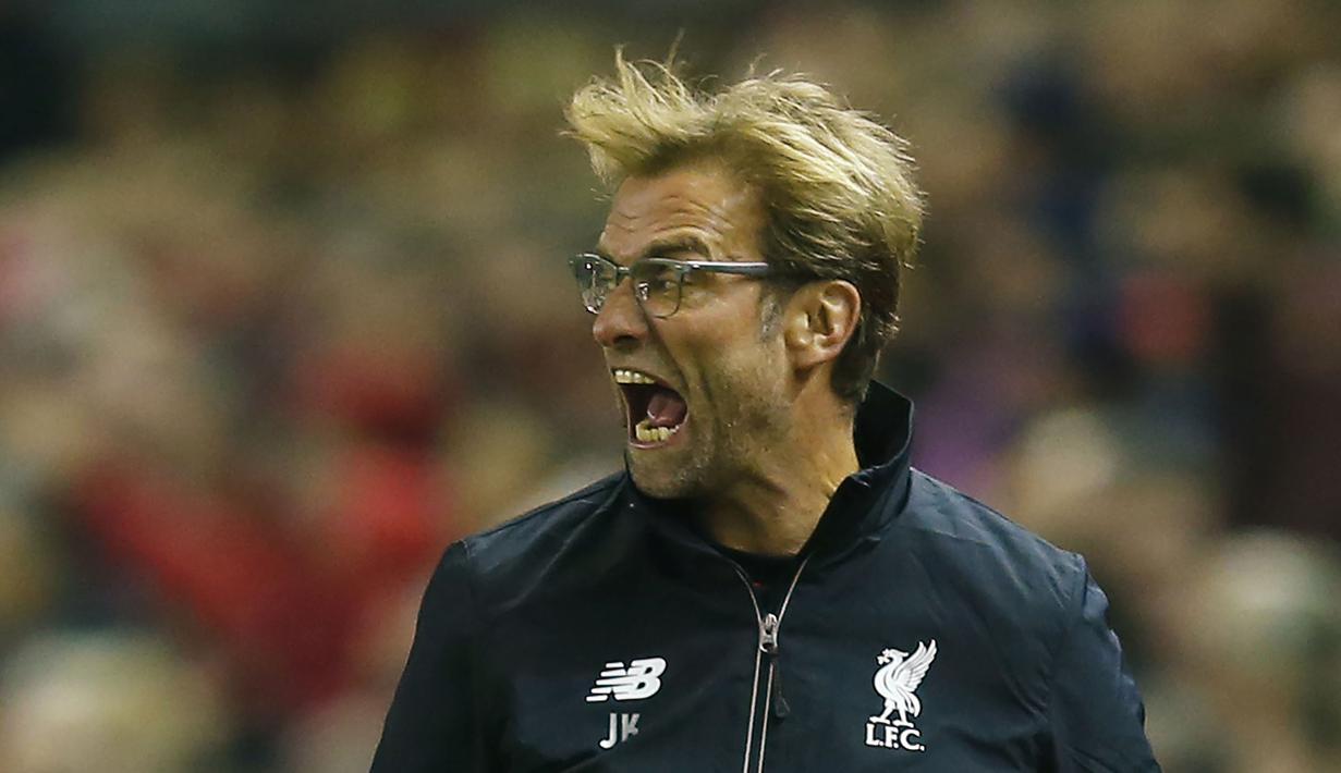 Ekspresi pelatih Liverpool, Juergen Klopp saat laga melawan Bournemouth pada Piala Liga Inggris di Stadion Anfield, Inggris, Rabu (28/10/2015). (Reuters/Eddie Keogh)