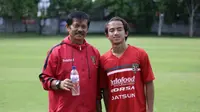 Pelatih Bali United, Indra Sjafri dan Muhammad Rafid Habibie ( Bali United)