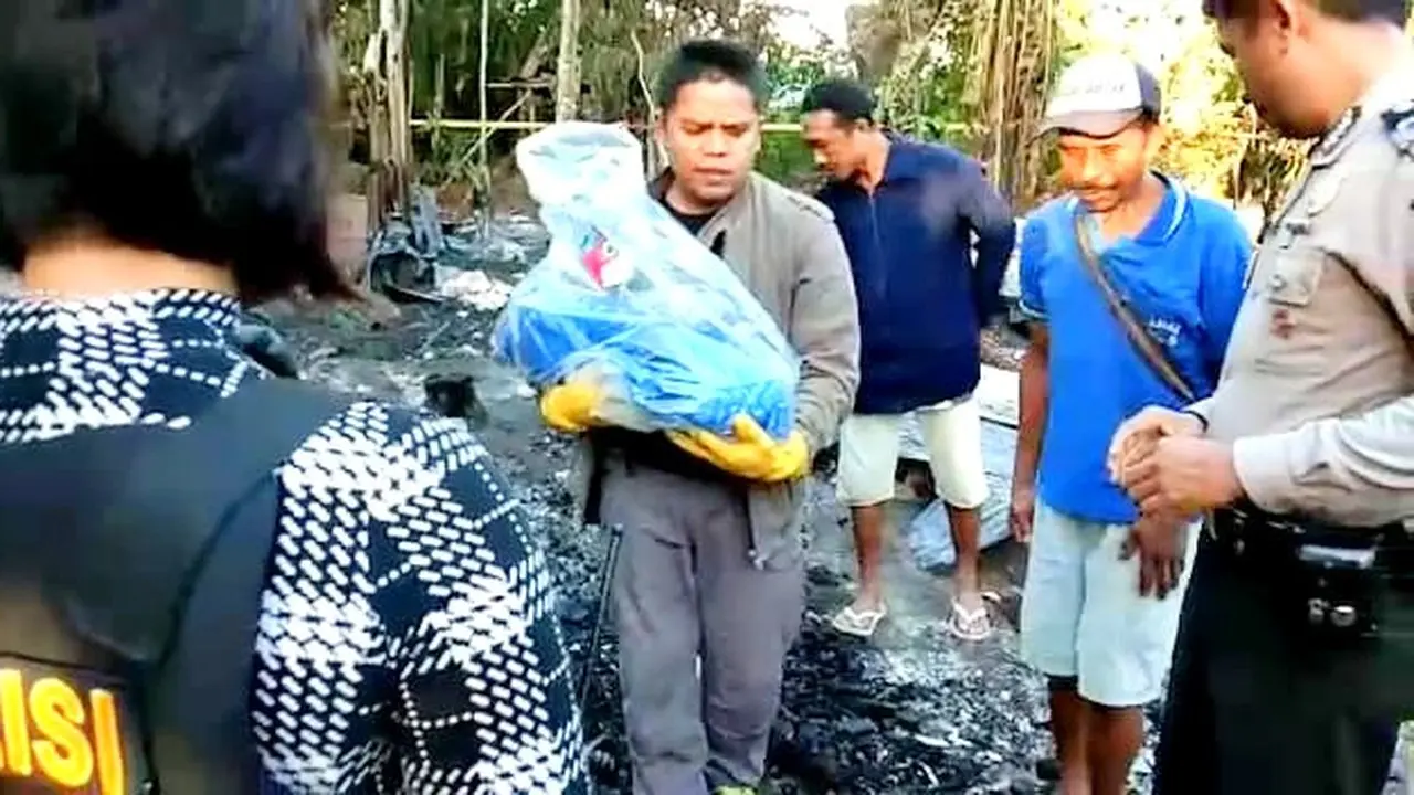 Rumah yang dihuni Ramadan (9) yang tewas karena rumahnya terbakar di  Kota Baubau