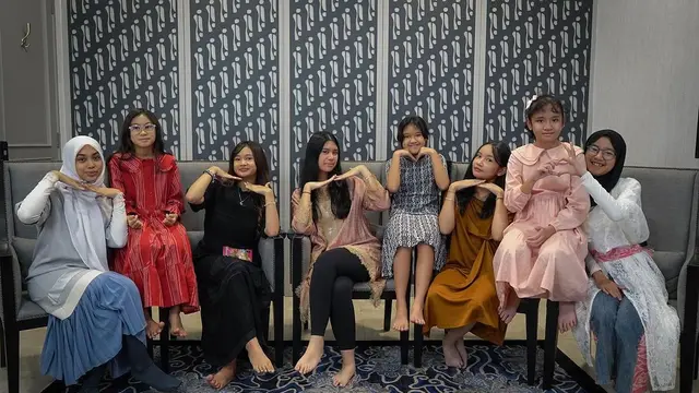 Potret Annisa Pohan saat buka bersama dengan keluarga besar (Sumber: Instagram/@annisayudhoyono)