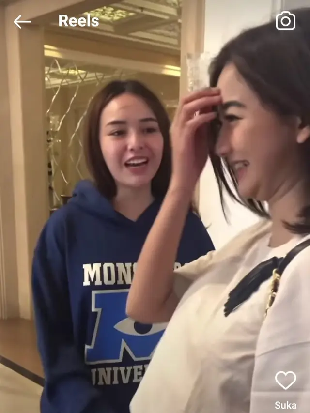 Amanda Manopo berkunjung ke lokasi syuting Ikatan Cinta (foto: Instagram mandaskatic.id_new)