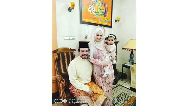 Rayakan 13 Tahun Pernikahan, Ini 7 Momen Bahagia Siti Nurhaliza dan Sang Suami