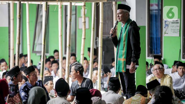 Ganjar Sambangi Ponpes di Tegal