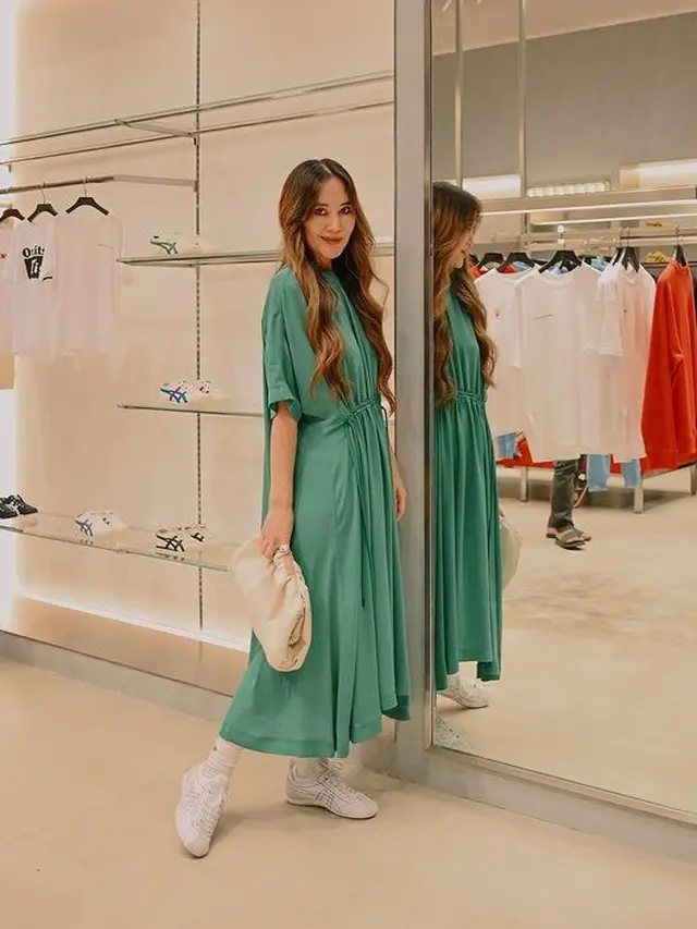 Ina Thomas awet muda (Instagram.com/inathomas)