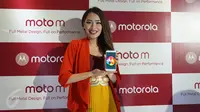 Model di acara peluncuran Moto M. Liputan6.com/ Agustin Setyo Wardani