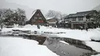 Foto yang diambli pada 24 Desember 2024 menunjukkan suasana di desa Shirakawa-go, Barat Laut perfektur Gifu, Jepang. (Faizal Fanani)