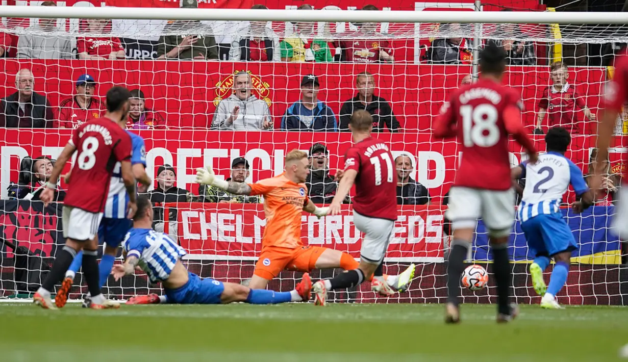 Manchester United gagal menunjukkan performa terbaiknya di musim ini. (AP Photo/Dave Thompson)