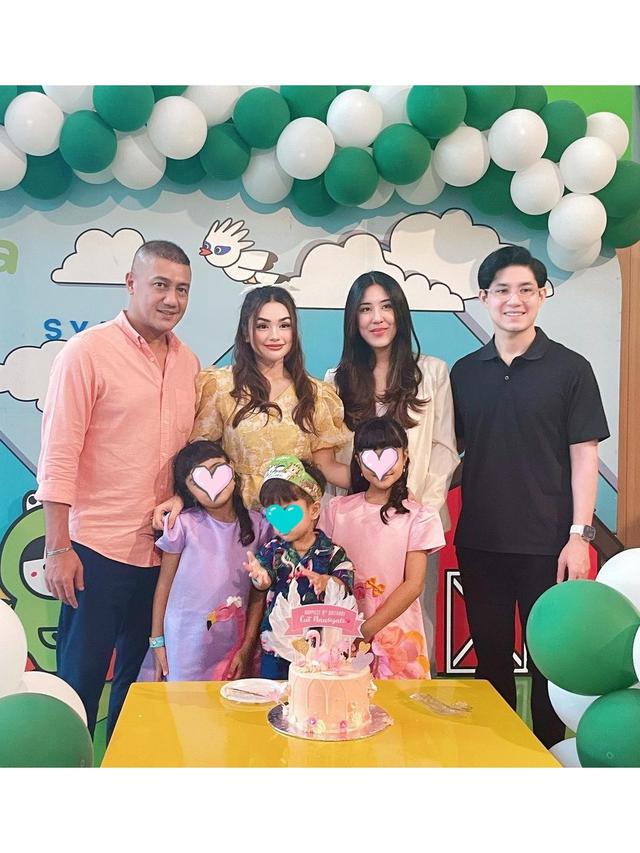 6 Potret Kedekatan Nurah Syahfirah dengan Pacar Teuku Rassya, Sang Calon Mantu