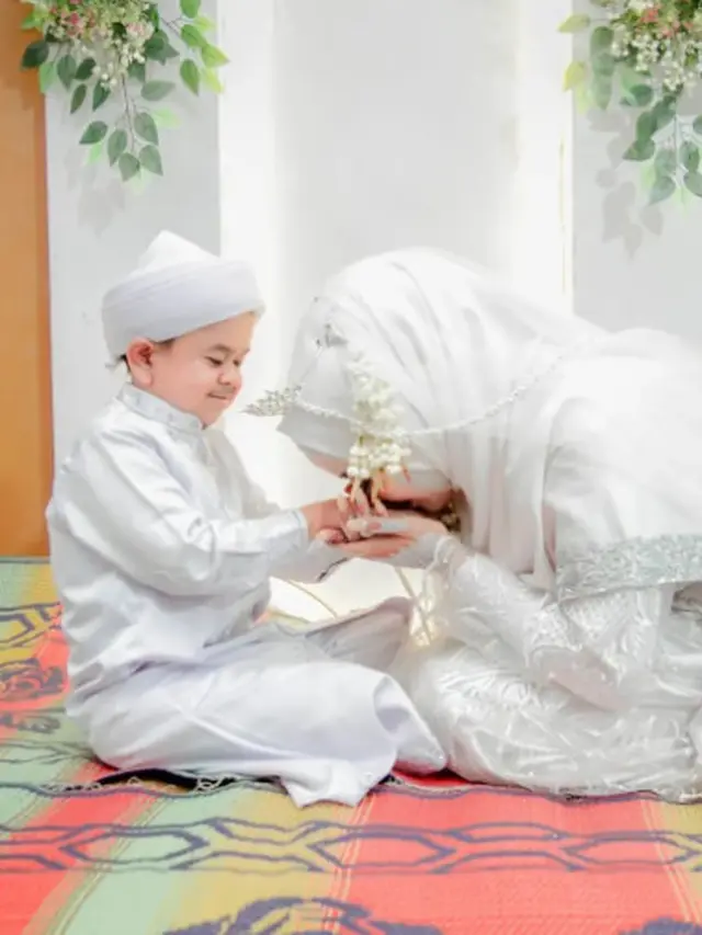 Masih Ingat Ustaz Mumuy AKSI Indosiar? Ini 6 Potretnya yang Baru Menikah
