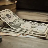 ilustrasi uang | pexels.com/@natasha-che-2900496