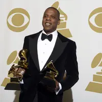 Siapa sangka suami Beyonce ini dibesarkan di sebuah keluarga di mana roti adalah barang mewah. Sejak kecil, Jay-Z terbiasa dengan kekerasan dan kekurangan uang. Namun berkat ambisi kini ia menjadi salah satu orang kaya di dunia. (Bintang/EPA)